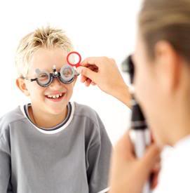 controllo optometrico bambini miopia scolare